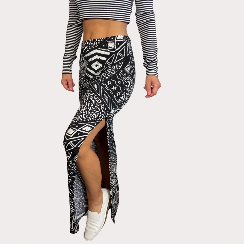 Black and White Knit Geometric Pencil Maxi Skirt w/ High Slit - Super Soft